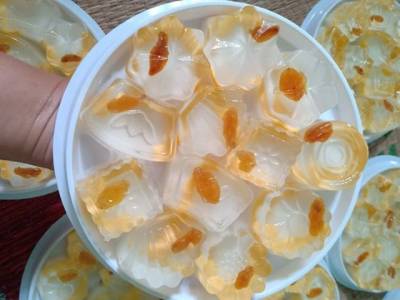 Vân Anh - Milk